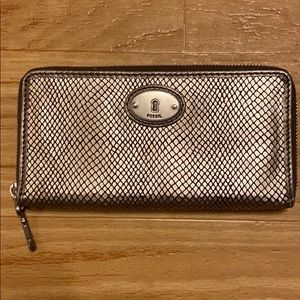 Fossil wallet